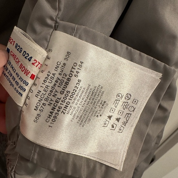 Moncler Utilities jacket (lightweight) - Picture 8 of 12